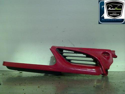 GRILLELIJST Renault Megane (BA) (01-1995/08-2003), Auto-onderdelen, Carrosserie, Renault, Gebruikt