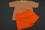 Setje t-shirt strepen oranje/beige en short oranje 128, Comme neuf, Garçon ou Fille, Ensemble, Enlèvement ou Envoi