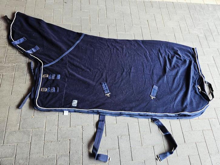 Fleece deken met hals 135/185, Dieren en Toebehoren, Paarden en Pony's | Dekens en Dekjes, Zo goed als nieuw, Deken, Ophalen of Verzenden