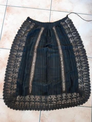Antieke rouwschort voorschoot 1900 + twee rouwsjaals textiel beschikbaar voor biedingen