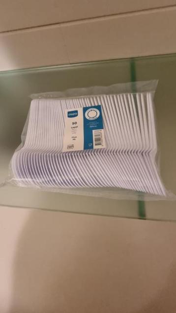 Depa herbruikbare lepel in wit plastiek beschikbaar voor biedingen