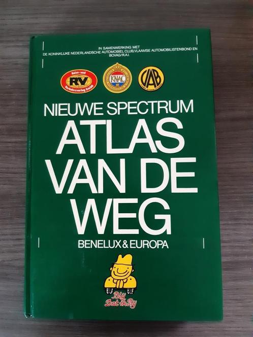 Boek Nieuwe Spectrum atlas van de weg: Benelux & Europa, Boeken, Atlassen en Landkaarten, Zo goed als nieuw, Landkaart, Overige gebieden