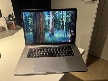macbook Pro 15 inch 2016 beschikbaar voor biedingen
