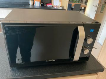 Microgolfoven Samsung beschikbaar voor biedingen