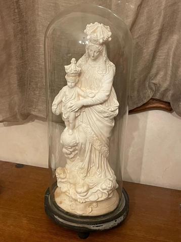 Mariabeeld met Jezus onder glazen stolp beschikbaar voor biedingen