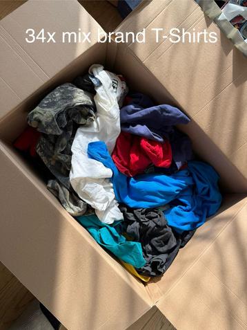 Lot 34x T Shirts Mix Marques Bon a Excellent État beschikbaar voor biedingen