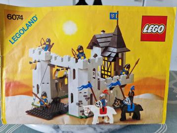 Lego Château 6074 - Moyen-âge Pirates Chevaliers Knights