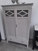 Mooie geverfde stevige kast 107cm breed, Ophalen, Zo goed als nieuw