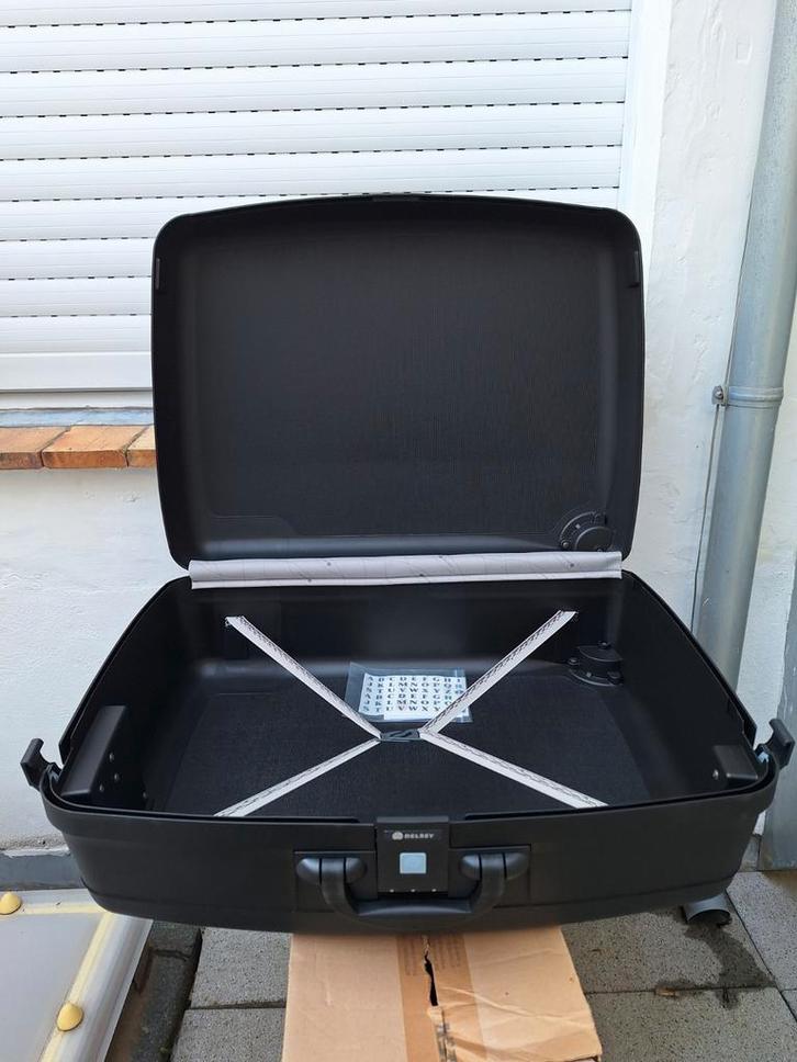 **NIEUW** valies, Handtassen en Accessoires, Koffers, Zo goed als nieuw, Ophalen of Verzenden