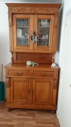 Goed onderhouden oude kast, Antiek en Kunst, Antiek | Meubels | Kasten, Ophalen of Verzenden