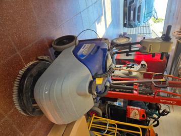  Floorpul Schrobzuigmachine  beschikbaar voor biedingen