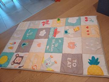 Tapis d'éveil Taf Toys disponible aux enchères