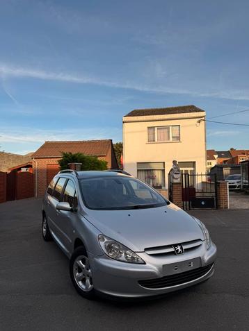 Peugeot 307 SW / 1.6 essence / 7 places beschikbaar voor biedingen
