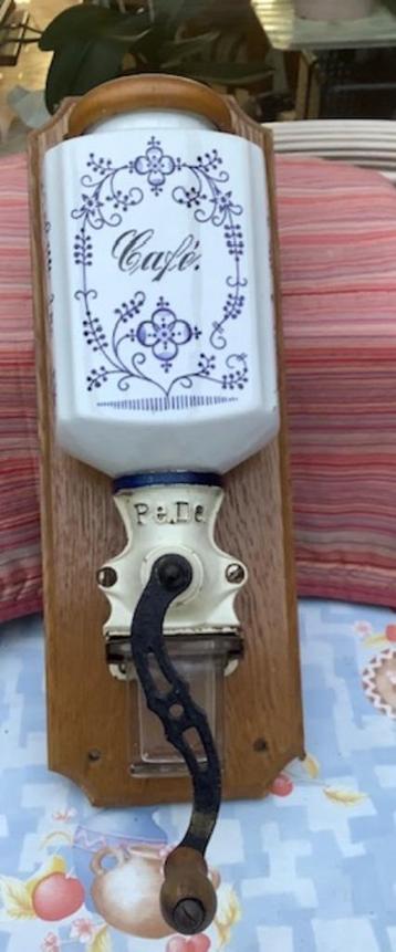 oude koffiemolen PE.DE in werkende staat, Ophalen of Verzenden