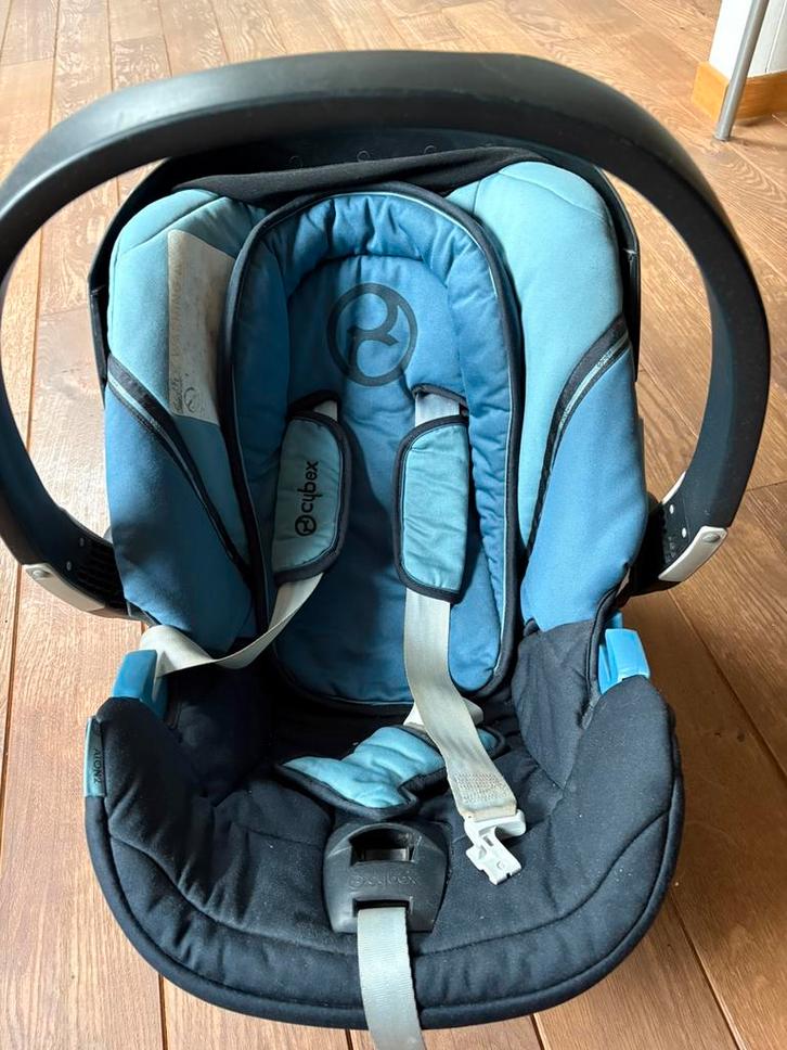 Cosy et base isofix cybex, Enfants & Bébés, Sièges auto, Utilisé, Autres marques, Ceinture de sécurité ou Isofix, Enlèvement