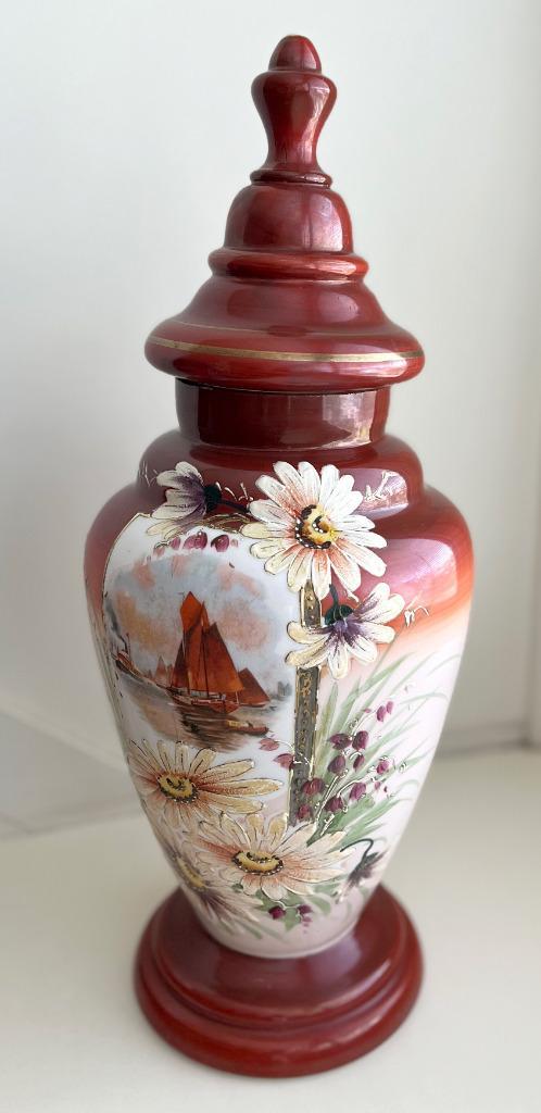 Opaline kastvaas voorzien van emaillen beschildering gaaf‼️, Antiek en Kunst, Antiek | Glaswerk en Kristal, Ophalen of Verzenden