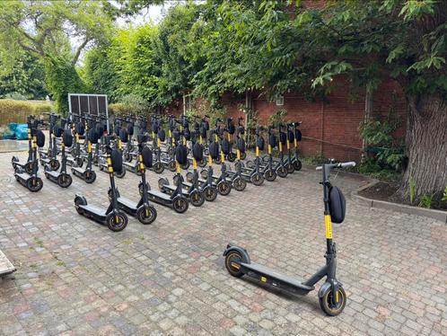 10 e-steps Segway Ninebot g30 - overname, Fietsen en Brommers, Steps, Zo goed als nieuw, Ophalen