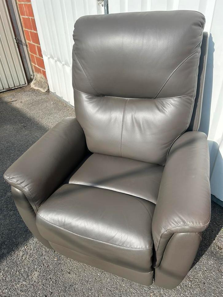 Mooie elektrische relaxzetel met sta-op functie, Huis en Inrichting, Fauteuils, Zo goed als nieuw, Ophalen