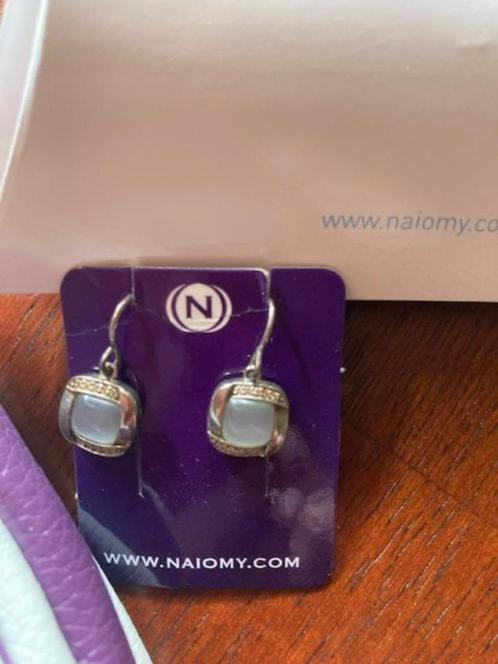 oorbellen Naiomy nooit gedragen in bijbehorende verpakking, Handtassen en Accessoires, Oorbellen, Nieuw, Hangers, Zilver, Zilver