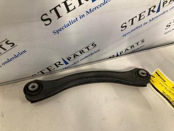 Draagarm rechts-achter van een Mercedes C-Klasse beschikbaar voor biedingen