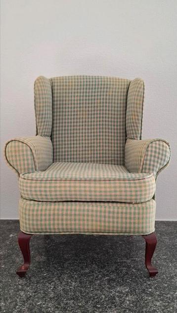 Vintage stoffen beren/poppen armstoel beschikbaar voor biedingen