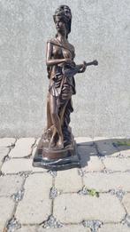 Antiek bronzen sculptuur van een dame, Ophalen, Brons