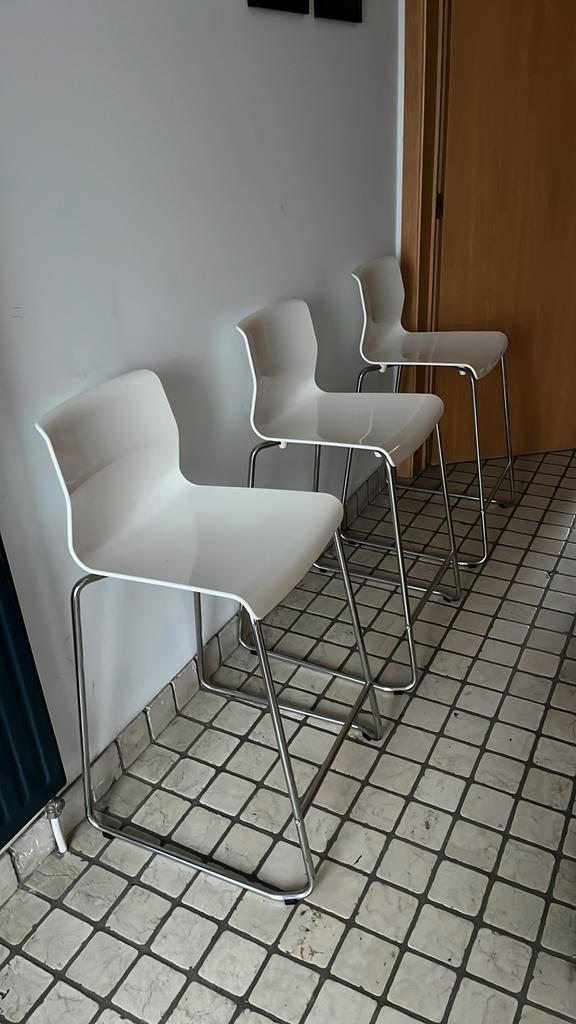 3 barkrukken, Maison & Meubles, Tabourets de bar, Utilisé, 60 à 90 cm, Synthétique, Métal, 3 tabourets, Avec repose-pieds, Enlèvement