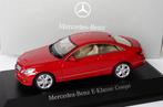 1:43 Schuco Mercedes Benz E-Klasse Coupé C207 feueropal-met., Hobby en Vrije tijd, Ophalen of Verzenden, Zo goed als nieuw, Auto