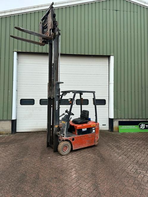 Te koop heftruck nissan 1,8 t vorkenversteller, Zakelijke goederen, Machines en Bouw | Transport, Ophalen