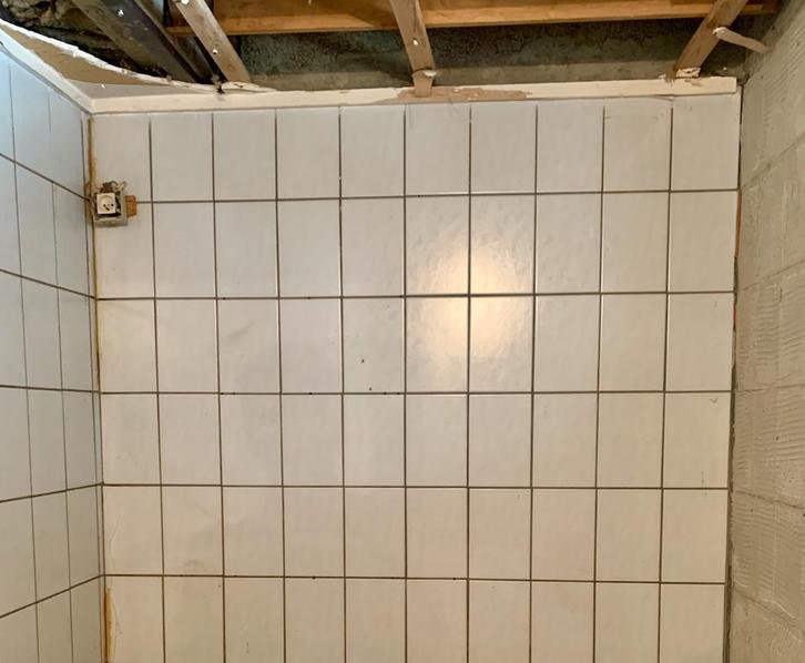 A donner: carrelages de salle de bain, Doe-het-zelf en Bouw, Tegels, Gebruikt, Wandtegels, Keramiek, Ophalen