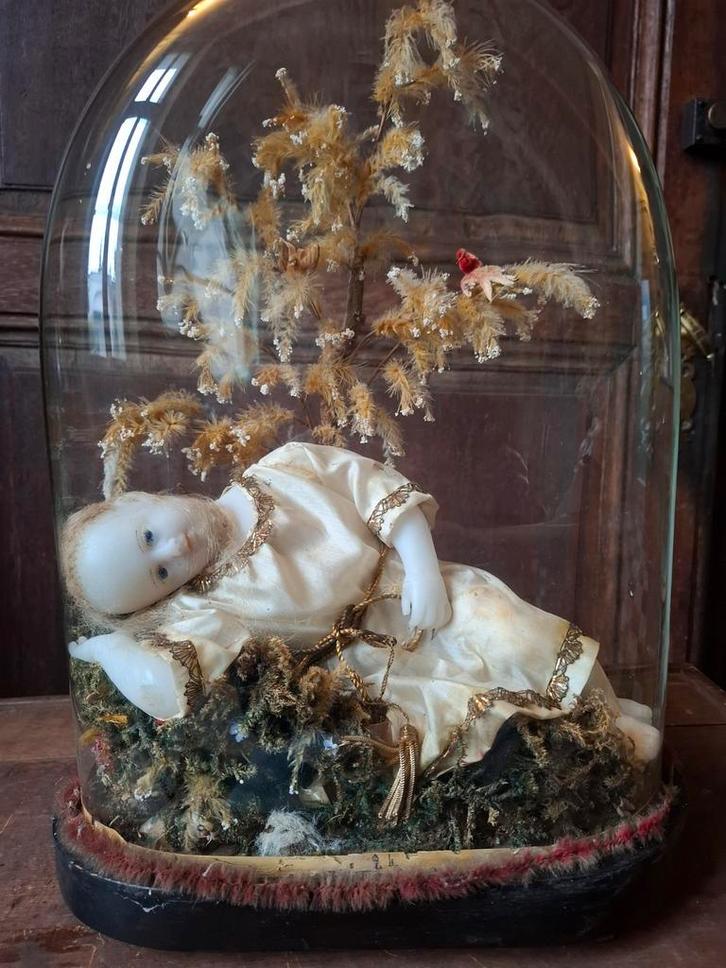 Cloche ancienne en verre, statue de cire, religieuse, Saint, Antiquités & Art, Antiquités | Objets religieux, Enlèvement