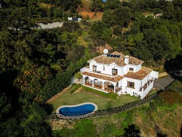 Villa, Benahavis, Malaga, Costa del Sol, Spanje beschikbaar voor biedingen