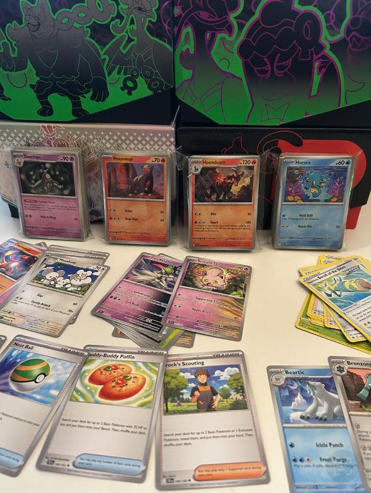 Pokémon kaarten mystery pack – 50 kaarten met holo’s en rare, Hobby en Vrije tijd, Verzamelkaartspellen | Pokémon, Zo goed als nieuw
