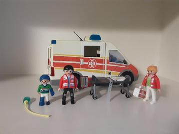 PLaymobil ambulance met zwaailichten en sirene - compleet beschikbaar voor biedingen