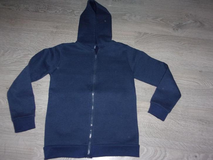 Jongens trui met rits en kap. Maat 146-152, Kinderen en Baby's, Kinderkleding | Maat 146, Zo goed als nieuw, Jongen, Trui of Vest