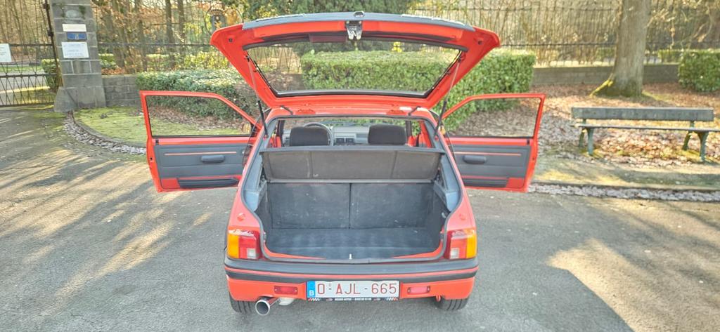 Miniature Peugeot 205 GTI 1.6 Rouge - GTS Le Mans - Échelle 1/43 - Boîte D'origine