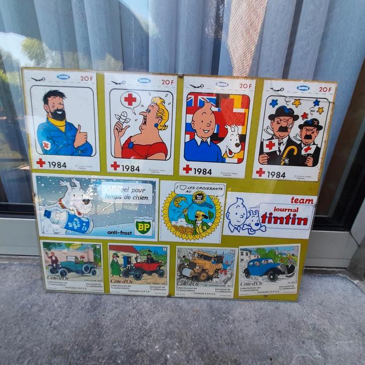 KUIFJE, kader 1984:opgekleefde KUIFJE STICKERS. RODE KRUIS e, Verzamelen, Stripfiguren, Zo goed als nieuw, Kuifje, Ophalen