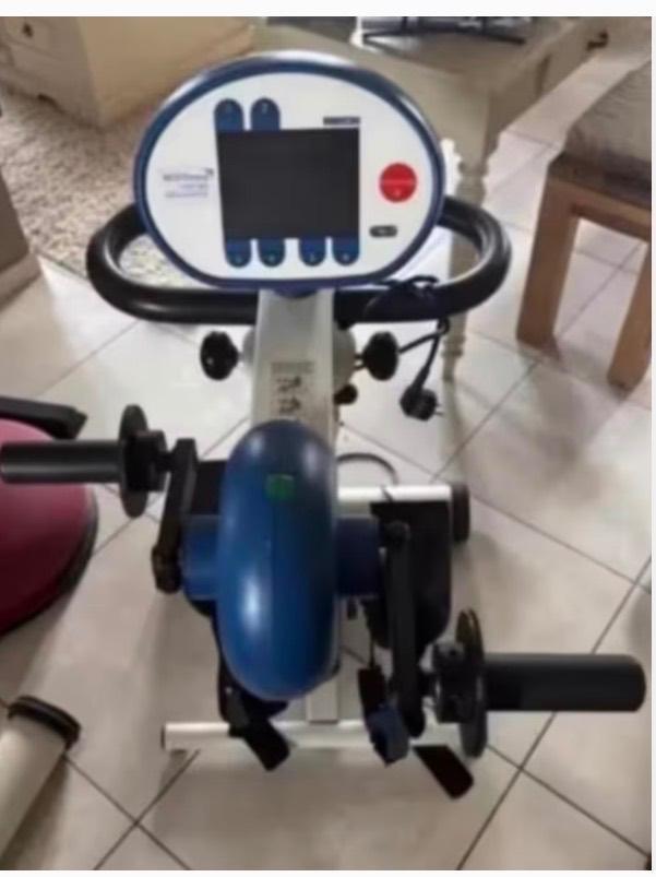 Motomed Viva 2 armen en benen in goede staat, Divers, Matériel Infirmier, Utilisé, Enlèvement ou Envoi