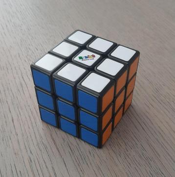 Rubik's cube beschikbaar voor biedingen