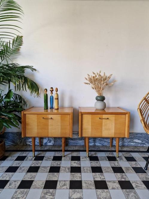 Vintage sixties nachtkastjes | kastjes | retro, Huis en Inrichting, Slaapkamer | Nachtkastjes, Gebruikt, Minder dan 55 cm, 45 tot 65 cm