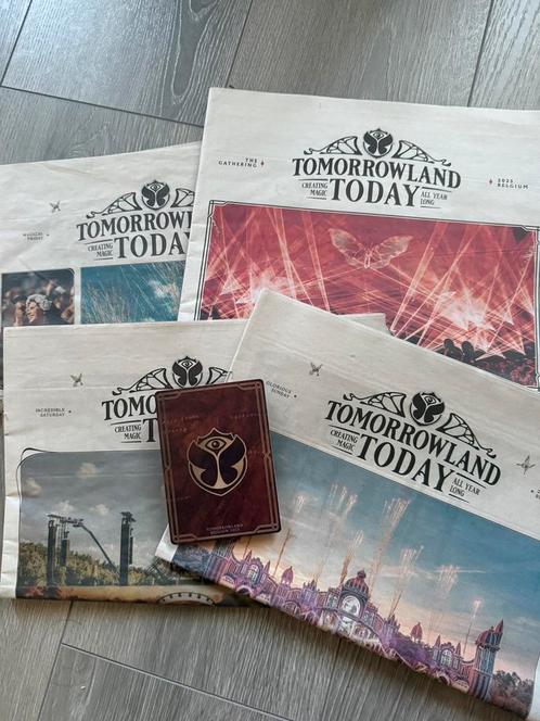 Volledige set Tomorrowland 2025 kranten + plattegrond, Boeken, Tijdschriften en Kranten, Zo goed als nieuw, Krant, Verzenden