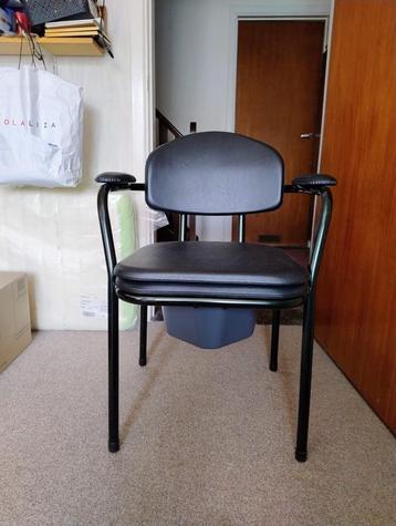 Toiletstoel vermeiren beschikbaar voor biedingen