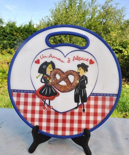 planche a decouper matière synthetique decor alsace, Huis en Inrichting, Keuken | Servies, Gebruikt, Overige typen, Overige materialen