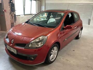 2006 Renault Clio 3 Team Spirit Voiture, Autos, Achat, Entreprise, Boîte manuelle, Autre carrosserie