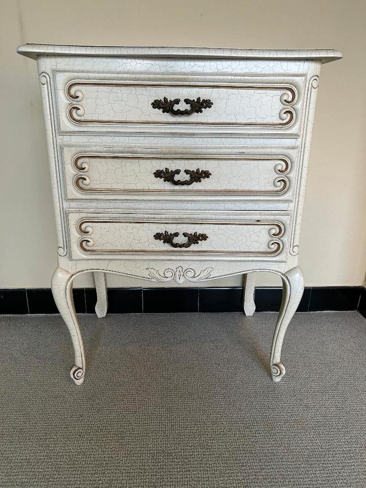 Vintage commode 2, Maison & Meubles, Armoires | Commodes, Utilisé, Moins de 100 cm, 50 à 100 cm, 25 à 50 cm, 3 ou 4 tiroirs, Enlèvement