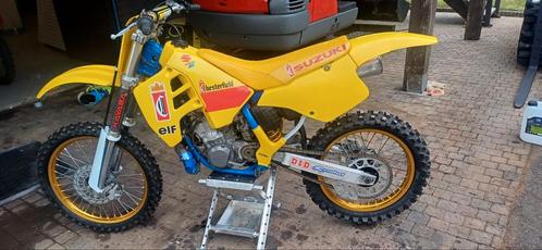 susuki RM 250cm3 2temps 1989oldimers restaurer à neuf olhins, Motoren, Motoren | Suzuki, Particulier, Crossmotor, 1 cilinder, Ophalen