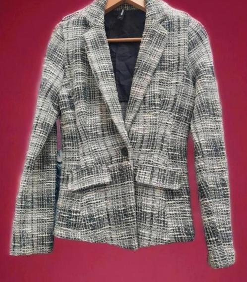 Blazer EKSEPT Taille M En très bon état 🕊🕊, Vêtements | Femmes, Vestes & Costumes, Comme neuf, Manteau, Taille 34 (XS) ou plus petite