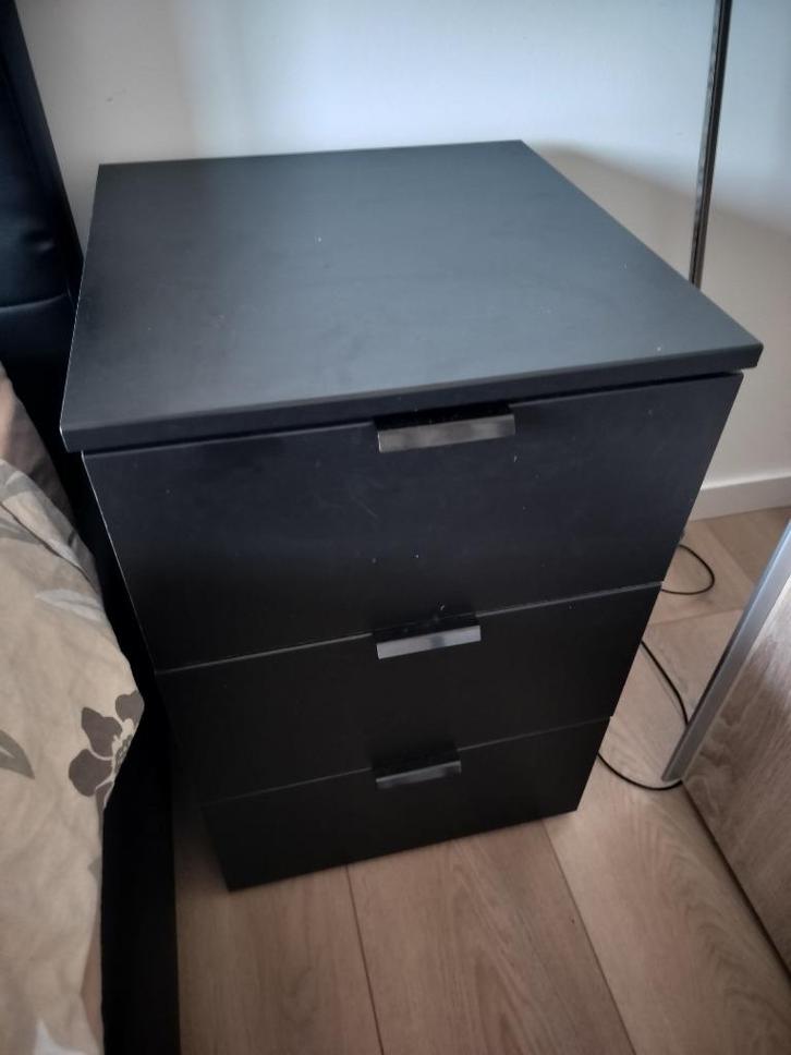 2 kwalitatieve nachtkastjes, zwart., Huis en Inrichting, Slaapkamer | Nachtkastjes, Ophalen