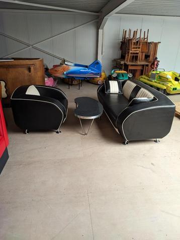 Belair salon 3-zit + enkele zetel + salontafel RETRO beschikbaar voor biedingen