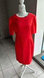 Rode jurk Sisley, Knielengte, Maat 38/40 (M), Zo goed als nieuw, Ophalen
